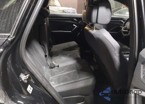 2024 Audi Q3 Premium 45 Tfsi S Line Quattro Tiptronic z USA, uszkodzony, nr VIN WA1DECF38R1203886